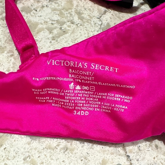 Victoria's Secret Black and Hot Pink Bra Duo - Picture 2 of 6